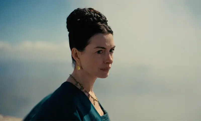 Anne Hathaway as Queen Penelope 