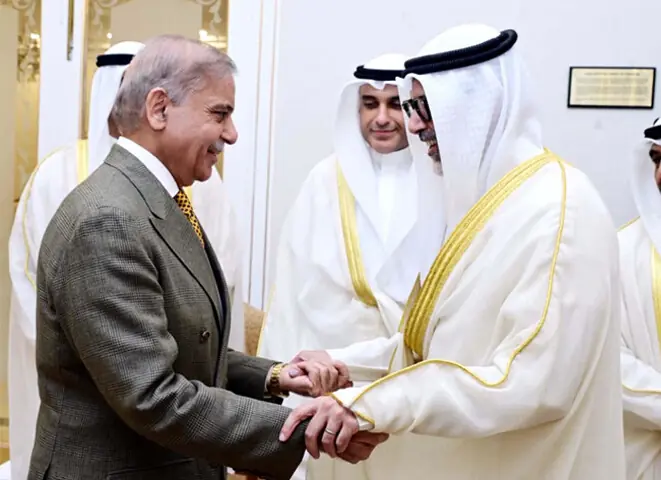 PM Shehbaz Sharif greets Kuwaiti Foreign Minister Sheikh Jarrah Jaber Al-Ahmad Al-Sabah.—PPI