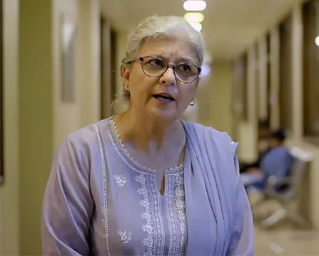 Marina Khan as Zainab in Dr Bahu