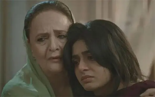 Hina Khawaja Bayat (left) and Sehar Khan in Aik Aur Pakeezah