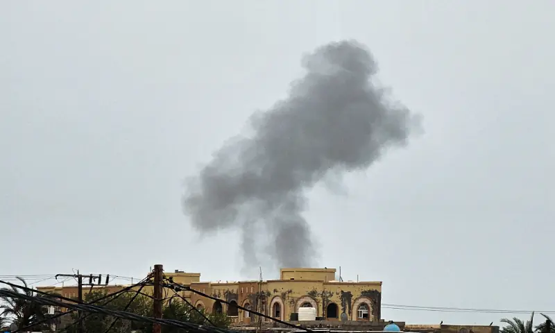  Smoke rises during Houthi missile and drone strikes on the Red Sea port city of Mocha, Yemen, August 9, 2026. &mdash; Reuters 