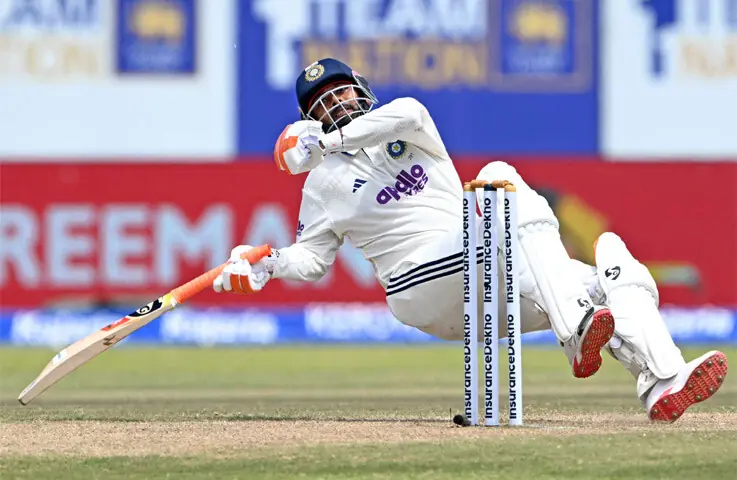  INDIAN batter Rishabh Pant plays a shot during the first Test against Sri Lanka at the Galle International Stadium on Tuesday.&mdash;AFP 