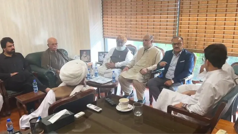  JUI-F chief Maulana Fazlur Reh&shy;man meets opposition leaders at Parliament House.&mdash;X/@juipakofficial 