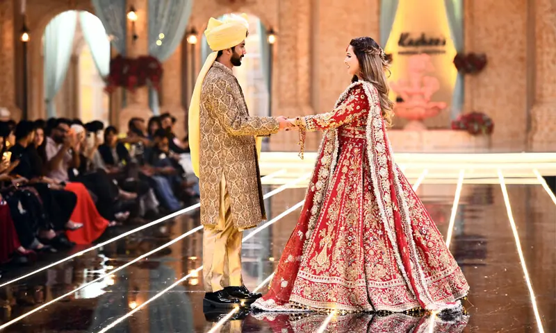 Models display creations by designer Kashee during a fashion show.&mdash;Online 