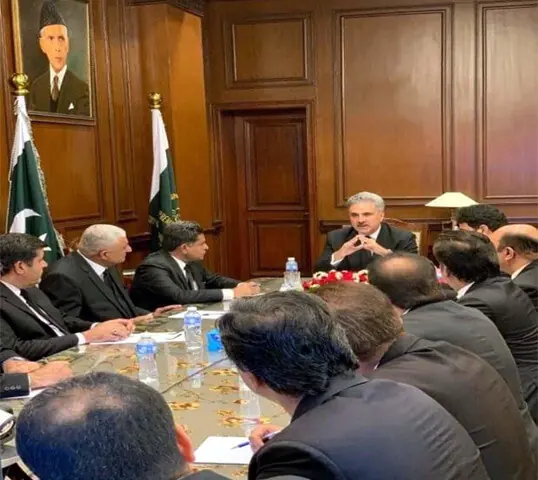 CJP Yahya Khan Afridi meets a delegation of the Balochistan Bar Council.—PPI