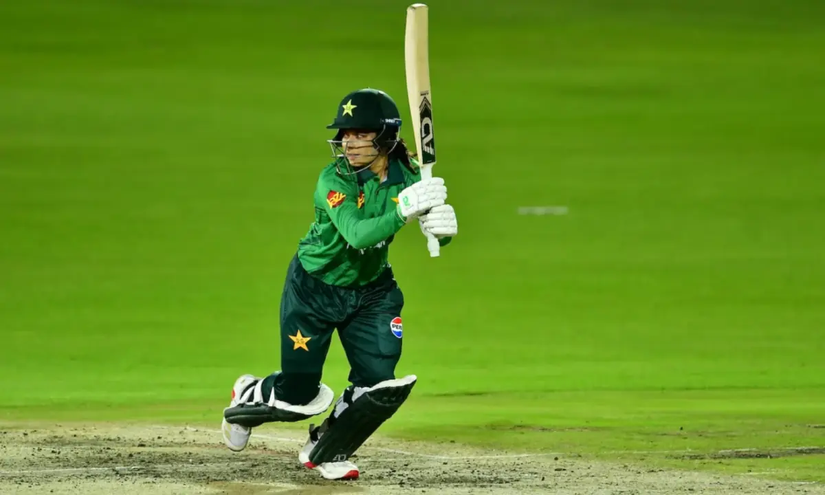 Fatima Sana in action with the bat during the third WT0i between Pakistan and South Africa in Benoni on February 16, 2026.–Cricket South Africa