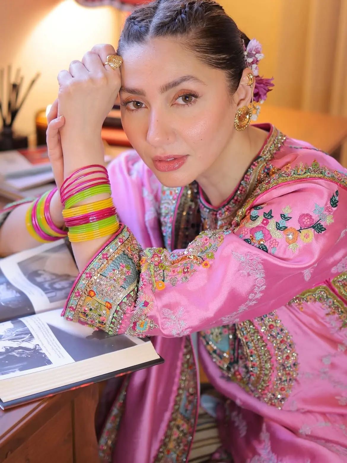 Mahira Khan brings back her iconic twirl in the rain to celebrate 15 years of Humsafar