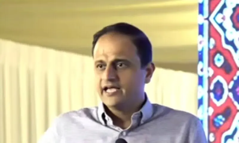 Karachi mayor says FWO, CBC working with Sindh govt on road and water projects in DHA