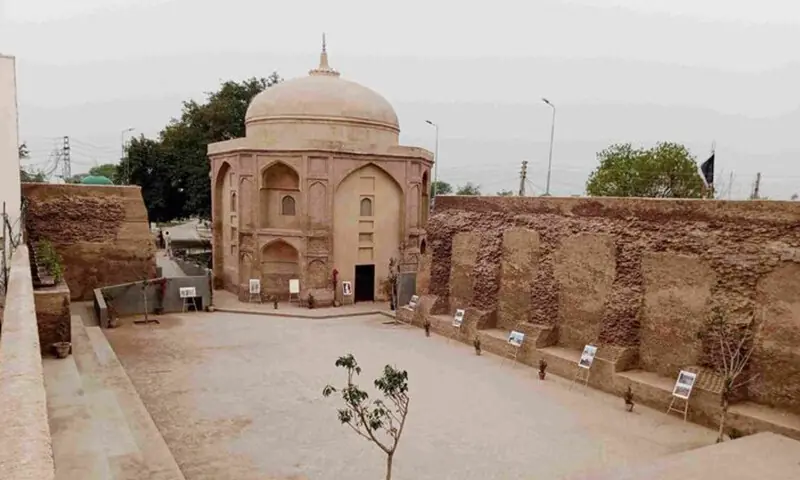 The mausoleum of the Baloch warrior Mir Chakar Khan Rind in Satghara | Punjab Walled City Authority
