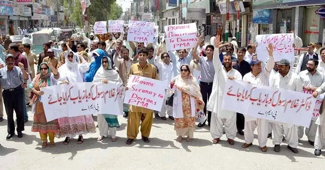 National Party backs protesting doctors in Balochistan National Party backs protesting doctors in Balochistan