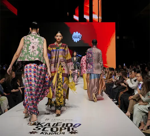  Khaadi 