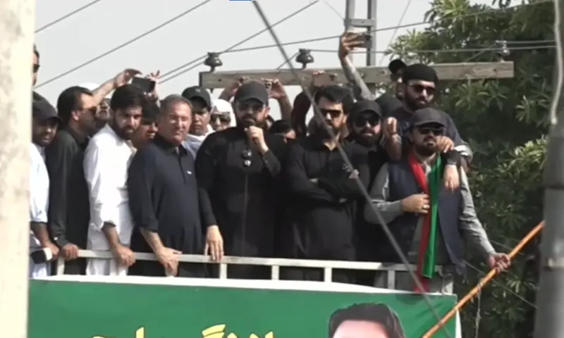 PTI long march: After Karak address, KP CM's convoy to depart for Kohat