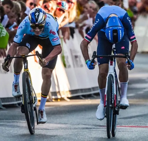   BELGIUM&rsquo;S Remco Evenepoel (L) sprints on his way to cross the finish line to win the European Road Cycling Championships ahead of Giulio Ciccone of Italy.&mdash;AFP  