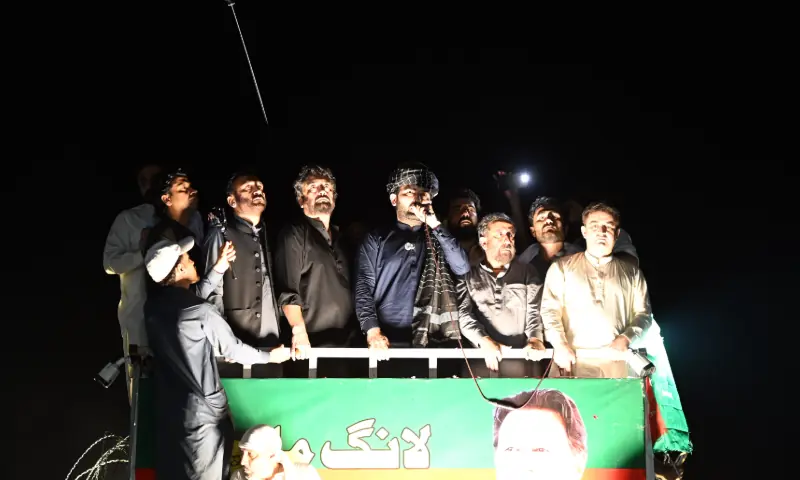 PTI long march: CM Afridi-led convoy camps in Mattani for the night, heads to Khyber next