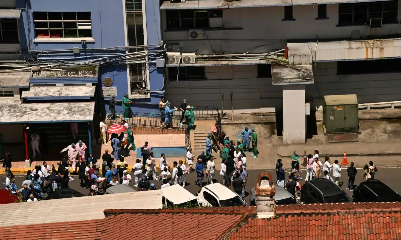Powerful quake hits Panama, damages homes; canal operations normal