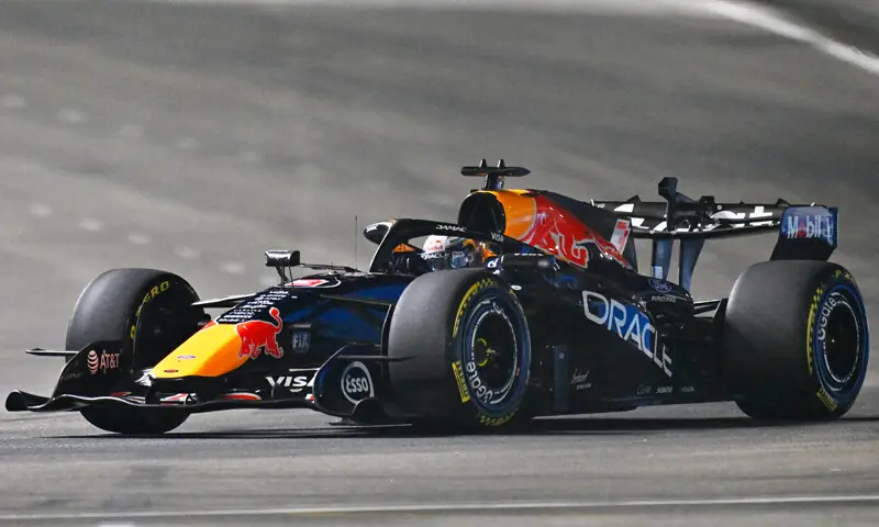 RED Bull’s Dutch driver Max Verstappen in action during the Formula One Singapore Grand Prix sprint qualifying at the Marina Bay Street Circuit on Friday.—Reuters