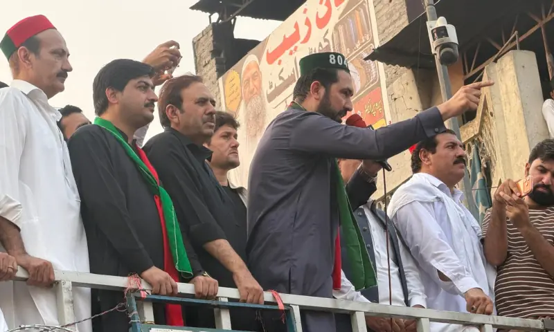 CM Afridi says will not accept 'illegal move' of governor's rule or emergency in KP