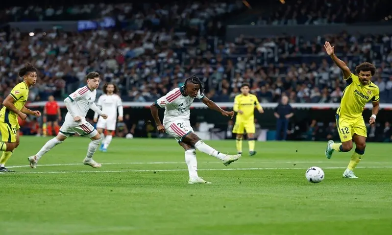 Real Madrid&rsquo;s Yan Diomande (C) shoots to score against Villarreal during their La Liga match at Santiago Bernabeu in Madrid on October 10, 2026. &mdash;AFP