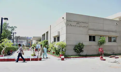 Due to high cost, 25pc of cancer patients at Karachi's JPMC abandon treatment, experts say