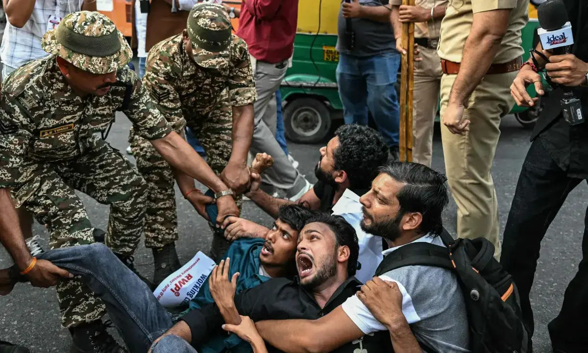 India youth protest police clampdown as election demonstrations shift locations in New Delhi