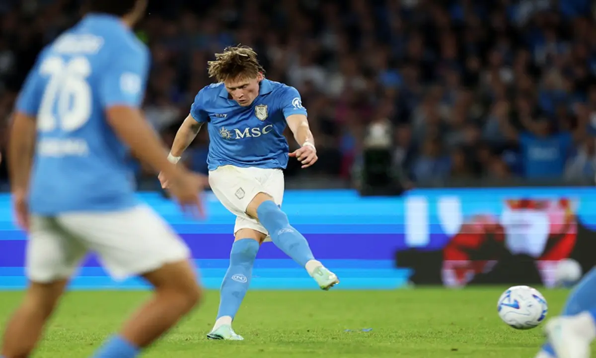 Napoli’s Scott McTominay shoots to score against AS Roma during their Serie A match at the Stadio Diego Armando Maradona in Naples on October 24, 2026. —Reuters