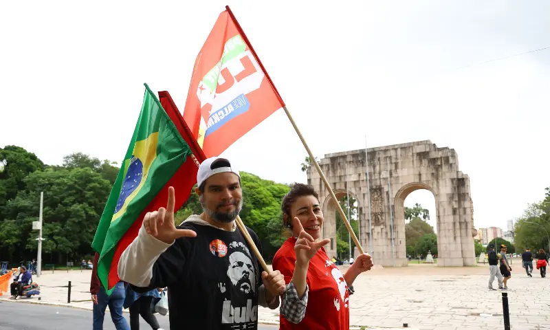 Brazil chooses between Lula and Bolsonaro in nail-biter vote
