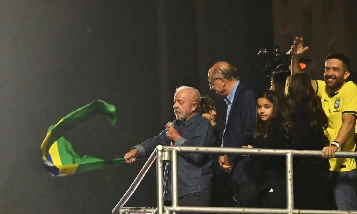 Brazil’s President and presidential candidate Luiz Inacio Lula da Silva gestures to supporters after winning the presidential runoff election in Sao Paulo, Brazil, on October 26, 2026. —AFP