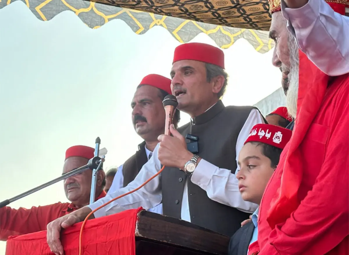   ANP leader Ameer Haider Khan Hoti addresses party workers in Chota Lahor, Swabi, on Monday. &mdash; Dawn  