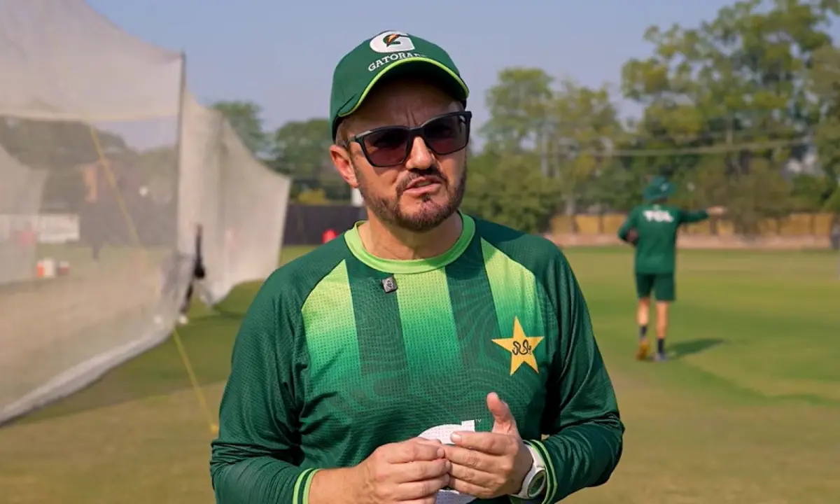 Hesson hoping struggling Pakistan top order shows up on big occasion in tri-series final