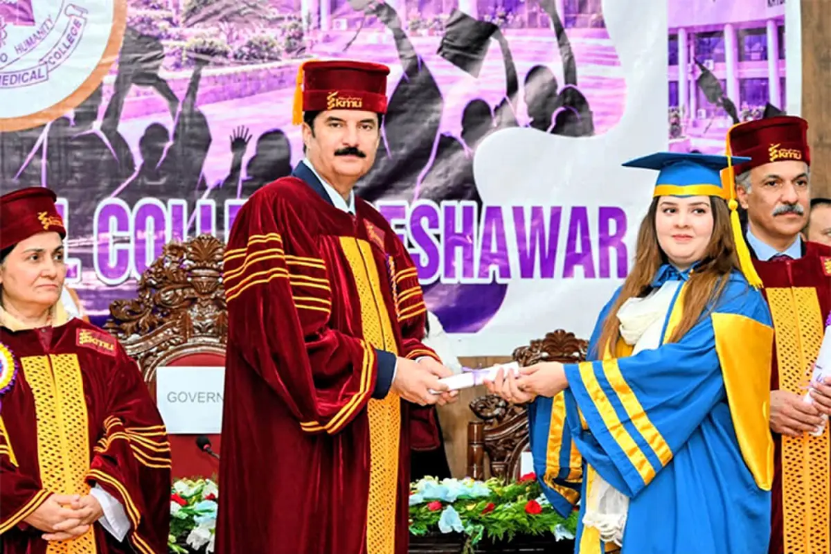 KP Governor Faisal Karim Kundi gives degree to a graduate at the convocation of Khyber Girls Medical College in Peshawar on Thursday. — Dawn
