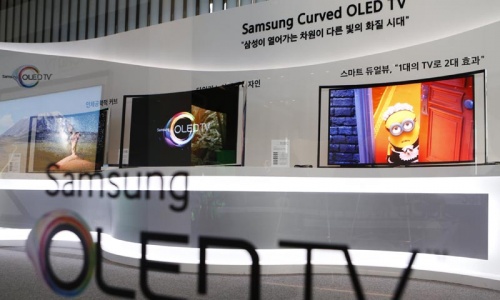 Samsung rolls out OLED TV as production glitches linger