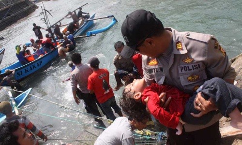 Death toll climbs to 15 in Indonesia boat sinking