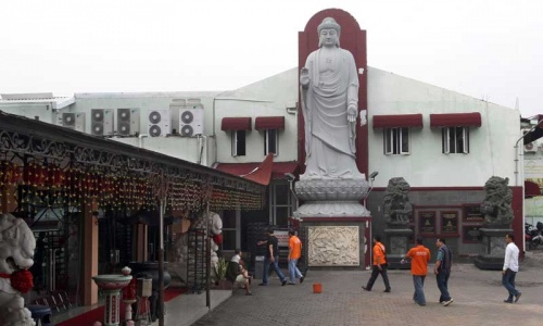 Small bomb hits Buddhist temple in Indonesia; one injured