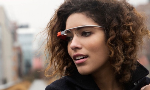 Exploring Google Glass through eyes of early users