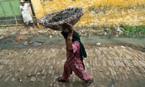 India lawmakers ban 'dehumanising' manual toilet cleaning