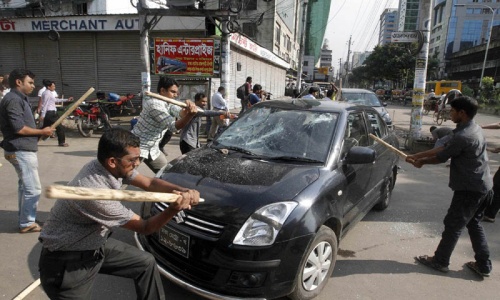 Bangladesh opposition protests war crimes verdict
