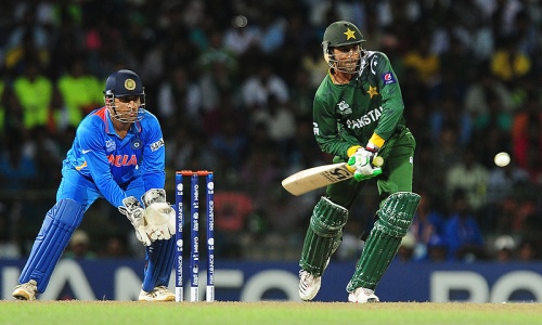 Play Quaid Trophy to prove form and fitness, PCB tells Razzaq, Malik