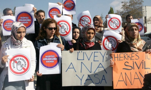 Turkey lifts decades-old ban on Islamic head scarf