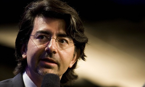 Ebay founder, Snowden reporter to launch independent news venture