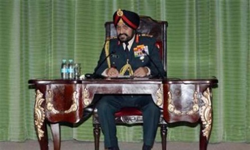 Indian army chief leaves meeting to brief minister on LoC
