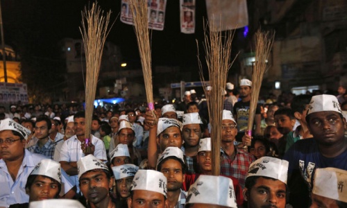 India's "Aam Admi" aims to sweep out mainstream parties