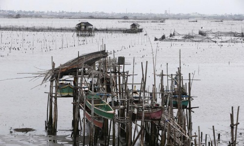 One of most intense typhoons ever recorded hits Philippines