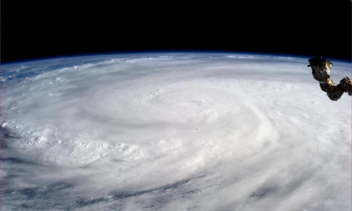 Haiyan makes landfall in Vietnam Haiyan makes landfall in Vietnam