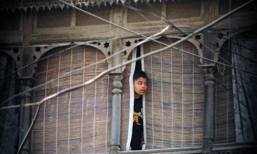 Residents to remain confined to homes