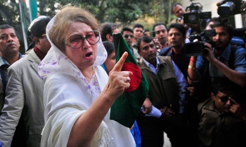 BD police stop Khaleda from leading march; two dead