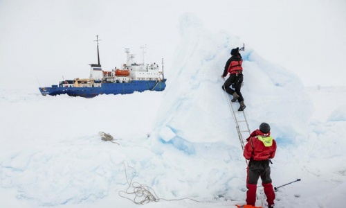 Rescue delayed for icebound ship in Antarctica Rescue delayed for icebound ship in Antarctica
