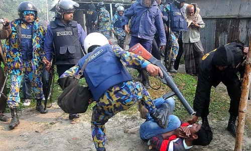 Deadly violence rages in Bangladesh vote 'farce'