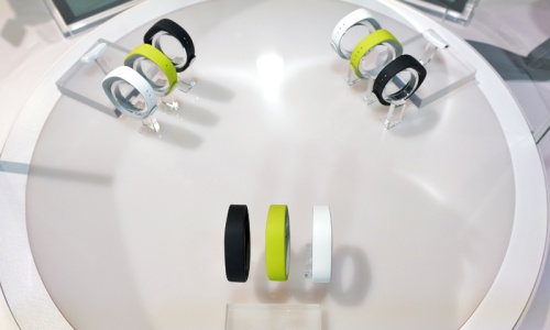 Sony launches smartband with life-logging app Sony launches smartband with life-logging app