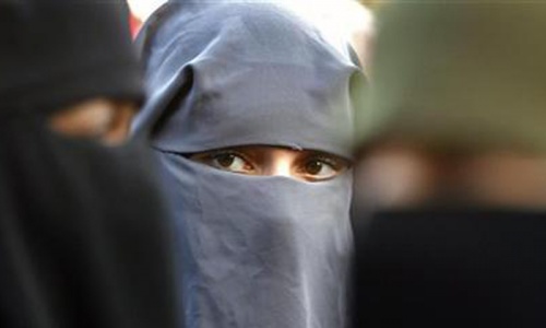 Woman convicted for wearing burqa in France