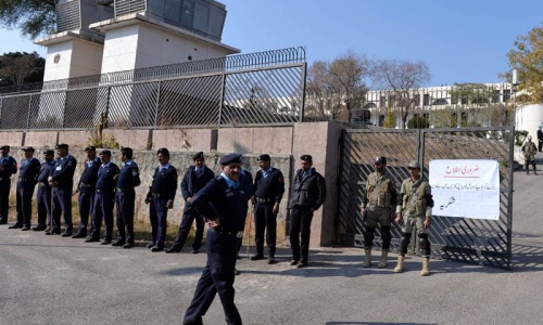 Musharraf treason case adjourned until tomorrow